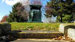 Larger memorial image loading...