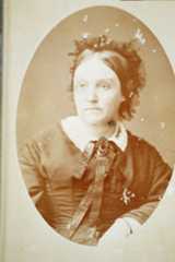 Larger memorial image loading...