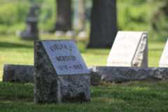 Larger memorial image loading...