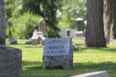 Larger memorial image loading...