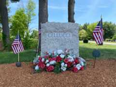 Larger memorial image loading...