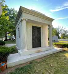 Larger memorial image loading...