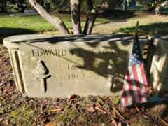 Larger memorial image loading...