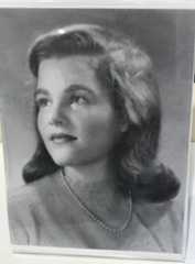 Larger memorial image loading...