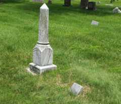 Larger memorial image loading...