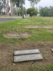 Larger memorial image loading...