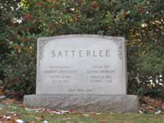 Larger memorial image loading...