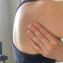 【知らないと損】肩をもみほぐしても無駄だった!?「ガンコな肩こり」に効果抜群の脇ほぐし