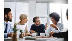 考え方が違いすぎ……職場の若者とうまくやっていくには?【ヤスシのヨガ的お悩み相談室】