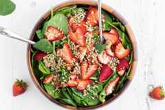 spinach-and-strawberry-salad-recipe
