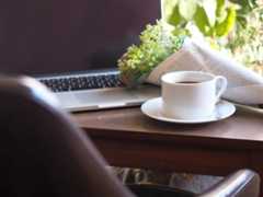 【実体験から語る!】エンジニアのリモートワーク、やり方やポイントは?