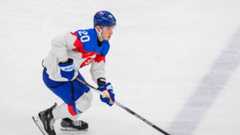 Juraj Slafkovský (Slovensko) v zápase základnej B-skupiny Švédsko - Slovensko.