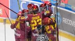 Na snímke hráči Trenčína sa tešia z gólu.