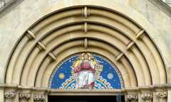 Si Jésus peut lui aussi être appelé « l’Alpha et l’Oméga », c’est parce qu’il est Dieu de touteéternité