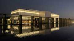 名匠の建築と圧倒的な巨大アート 豊田市美術館