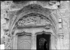 Rose du transept sud depuis la porte du transept nord
