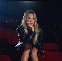 ヒラリー・ダフ、10年ぶりのアルバム『luck… or something』来年リリース シングル「Mature」も収録