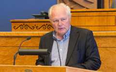 Райт Марусте.