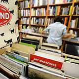 官能小説はエッチな 言葉も使ってますよね? 中学生でも理解できる文章で 書かれてるんですか?