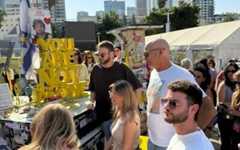 Alon Ohel, top left, with his family at Hostages Square on November 19, 2025 (Hostages Forum) Alon Ohel, top left, with his family at Hostages Square on November 19, 2025 (Hostages Forum)