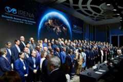 Foto de los participiantes durante la clausura de la reunión celebrada en Abu Dhabi. Foto de los participiantes durante la clausura de la reunión celebrada en Abu Dhabi.