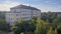 Gebäudeansicht Gymnasium - Friedrich-Arnold-Brockhaus-Schule