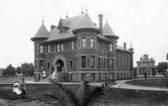 Lacy family at Spurgeon Jail.jpg