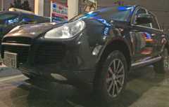 SUVカイエンは最低地上高も高いです。