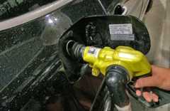 カイエンはハイオクガソリン。