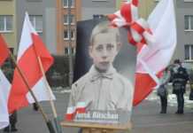 Lwowski symbol patriotyzmu rodem z Zagłębia Dąbrowskiego. Kim był Jurek Bitschan? Odsłonięcie pomnika Szlaku Orląt Lwowskich upamiętniającego Jurka Bitschana w Czeladzi – fot. MZ
