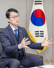 Choi Won-ho, chair of the Nuclear Safety and Security Commission, speaks during an interview with The Korea Herald in Seoul on Nov. 18. (NSSC)