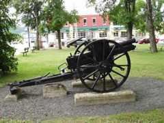 German Krupp 77mm field gun, the standard German field gun in the First World War: Battle of Le Cateau on 26th August 1914 in the First World War
