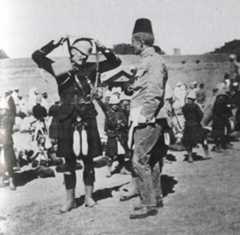 Cameron Highlanders officer and an officer of an Egyptian Regiment in the desert: Battle of Atbara on 8th April 1898 in the Sudanese War