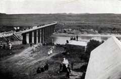 Boers crossing the bridge over the Orange River at Aliwal North before advancing south to Stormberg before the Battle of Stormberg on 9th/10th December 1899 in the Boer War