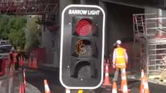 A yellow countdown traffic light in New Zealand.