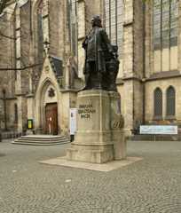 Denkmal Johann Sebastian Bach Leipzig Denkmal von Johann Sebastian Bach vor der Thomaskirche in Leipzig