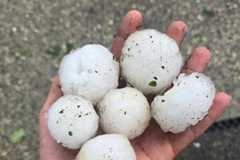 Rdeči križ Slovenije pričenja z zbiranjem pomoči za prizadete v neurju na Goričkem