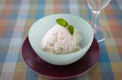 梨のフローズンヨーグルト