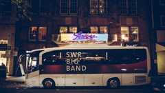 SWR Big Band Tour-Bus (Foto: Lena Semmelroggen) SWR Big Band Tour-Bus
