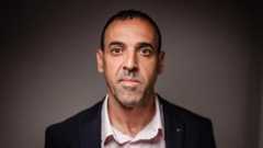 Eli Sharabi schrieb nur wenige Wochen nach seiner Freilassung ein Buch über seine Geiselhaft.