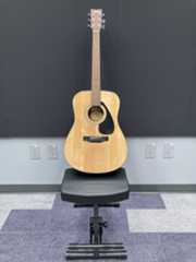 Acoustic Guitar - Yamaha Dreadnought F325D