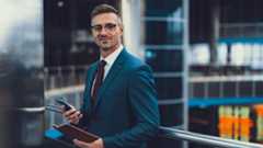 Banking, Photography Website, Mobile Employee Engagement, 800x450, 72dpi